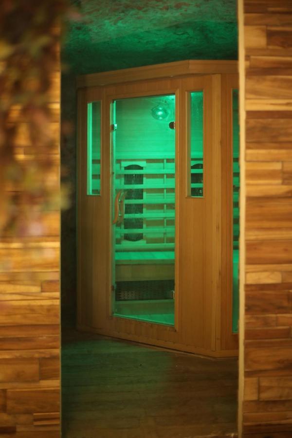 La Montrieuse, Chambre Individuelle Avec Sauna Et Baignoire Spa Naveil ภายนอก รูปภาพ